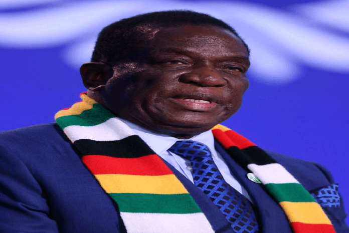 Presidente Emmerson Mnangagwa em contexto de decisão sobre acordo com os EUA
