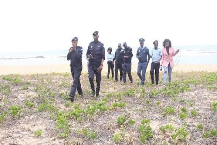 Residência onde jovem de 19 anos foi encontrada morta na Praia do Bilene