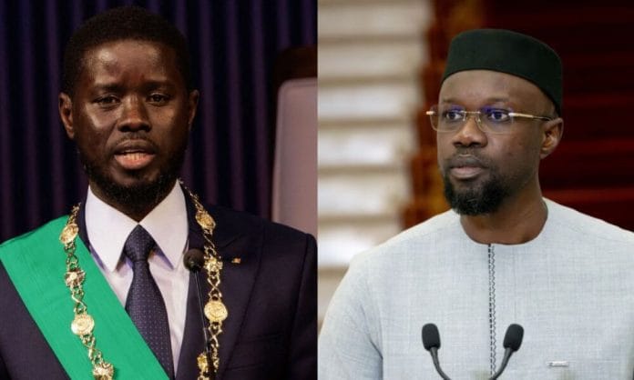 Bassirou Diomaye Faye e Ousmane Sonko durante evento político no Senegal