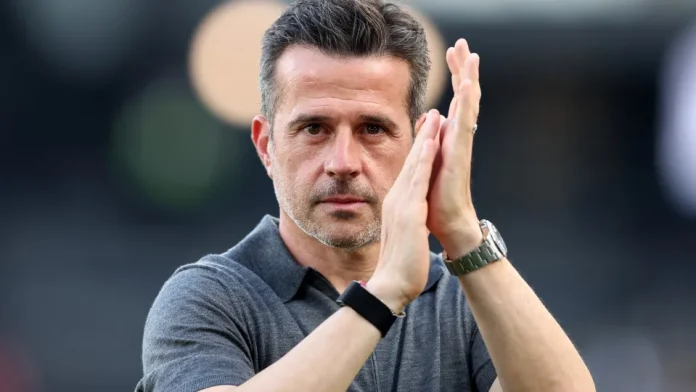 Marco Silva durante um jogo ao serviço do Fulham na Premier League